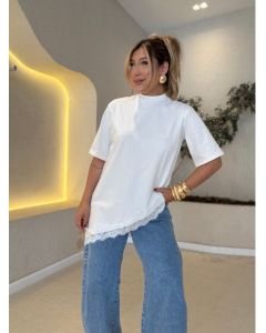 T SHIRT FEMININA BRANCA COM DETALHE EM RENDA